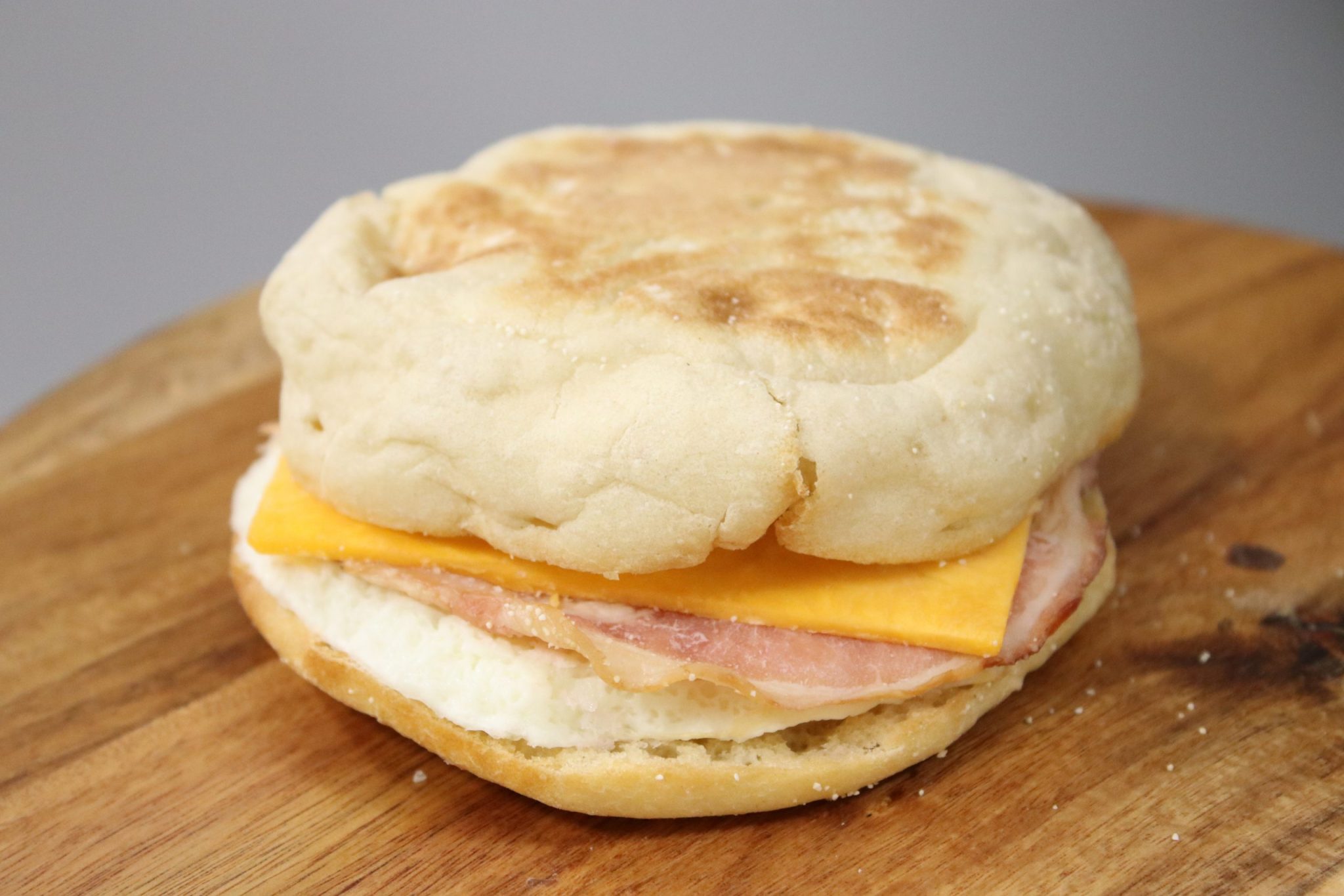 English Muffin with Bacon, Egg, & Cheese (8 Pack) Seattles Favorite